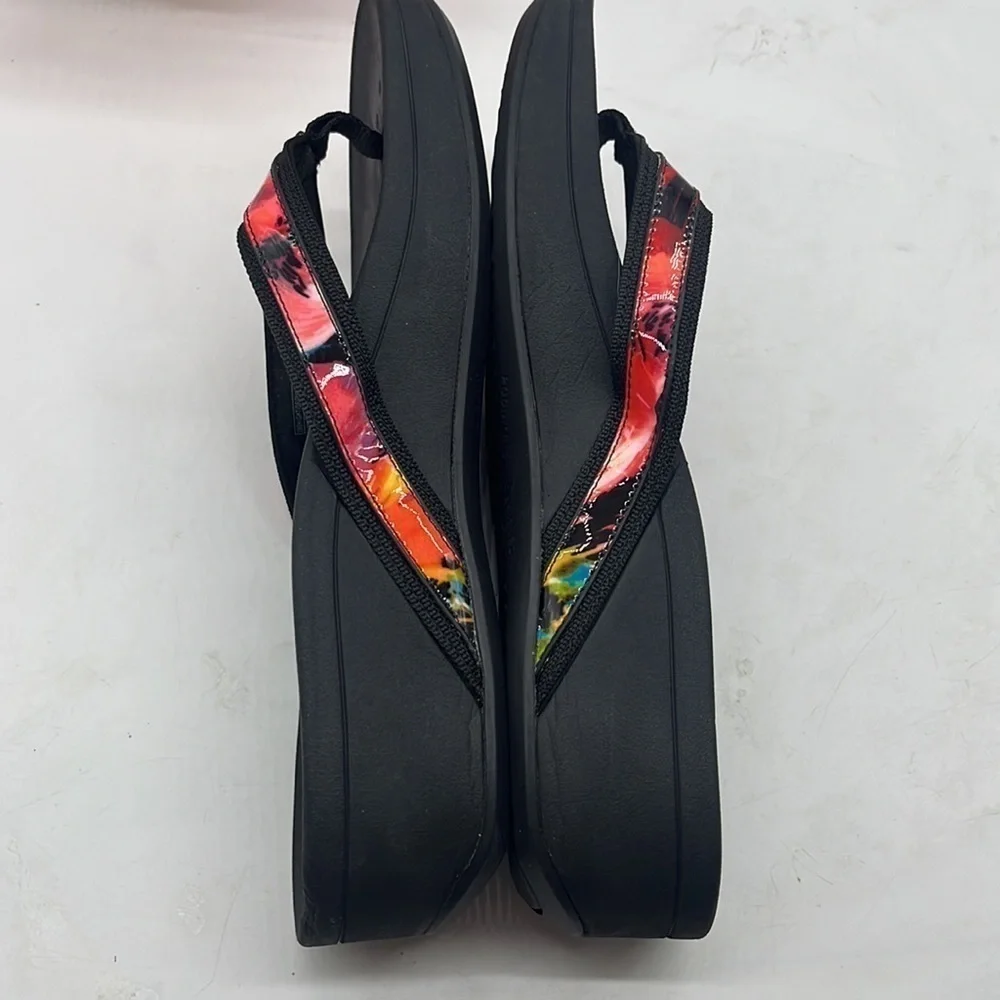 Vionic High Tide 380 Red Black Multi Orthidic Platform Flip Flop Sandals 11
